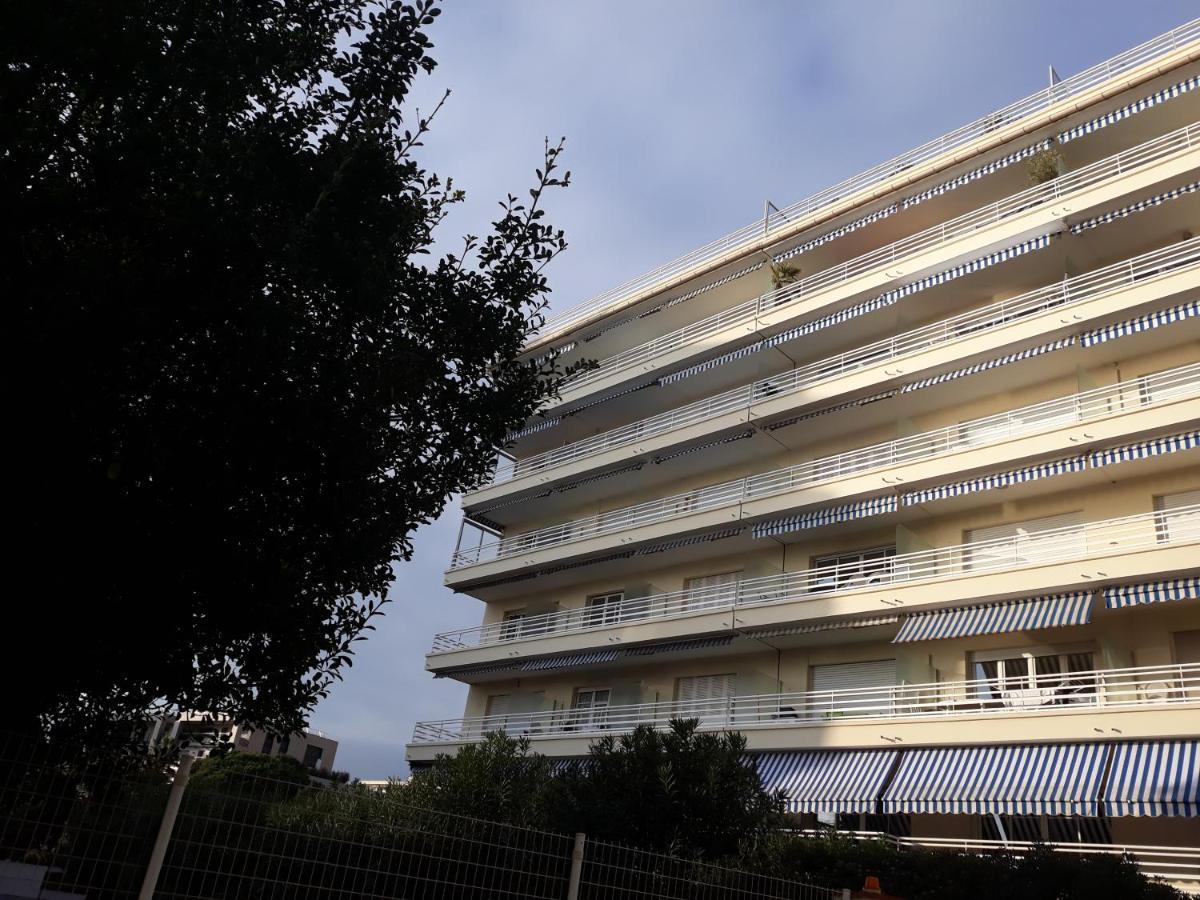 Le Palais Du Tropique Appartement Vue Mer 5E Etage Avec Ascenseur Juan-les-Pins Dış mekan fotoğraf